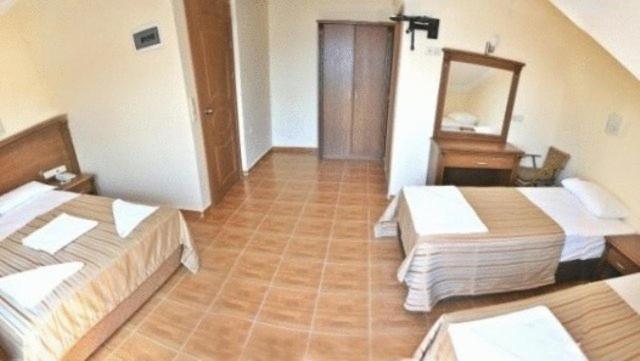 Honeymoon Beach Marmaris Bilik gambar